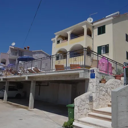 Apartment Helle Mit Sonnenbalkon Mit Meerblick Trogir