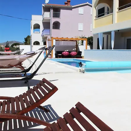 Helle Mit Sonnenbalkon Mit Meerblick Apartment Trogir