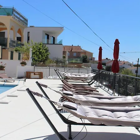 Apartment Helle Mit Sonnenbalkon Mit Meerblick Trogir